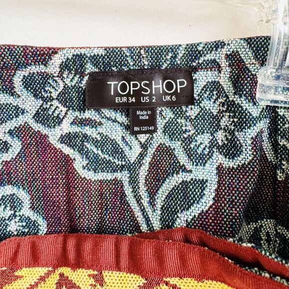 TOPSHOP | Gold Floral Tapestry Mini Skirt | 2 - Picture 6 of 6